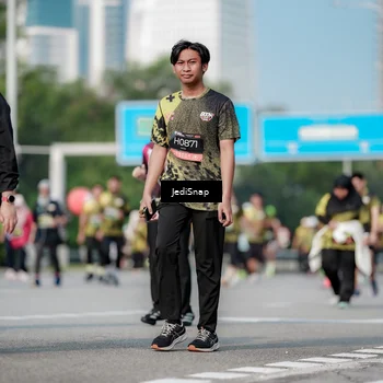 Runner Photo 6837061