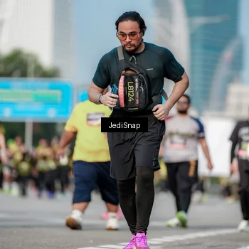 Runner Photo 6837095