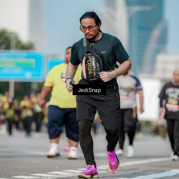 Runner Photo 6837098