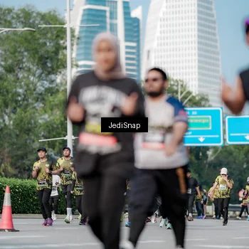 Runner Photo 6837153