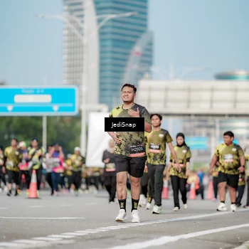 Runner Photo 6837211