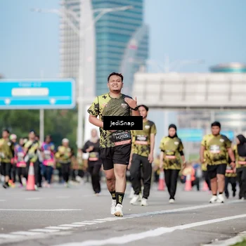 Runner Photo 6837260