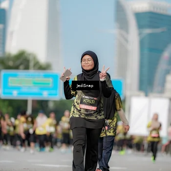 Runner Photo 6837342