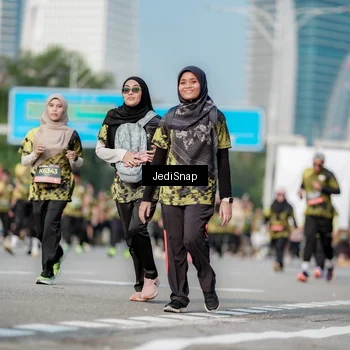 Runner Photo 6837377