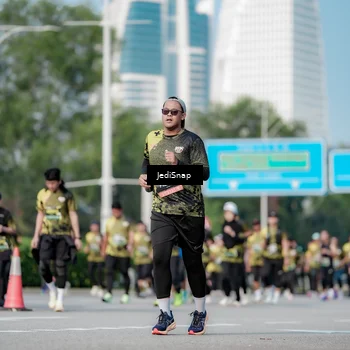 Runner Photo 6837410
