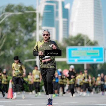 Runner Photo 6837417