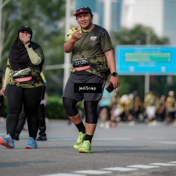 Runner Photo 6837498