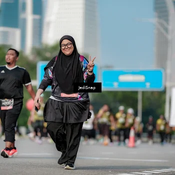 Runner Photo 6837543