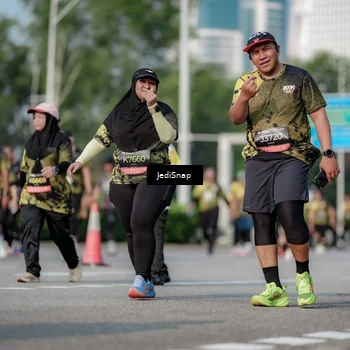 Runner Photo 6837545