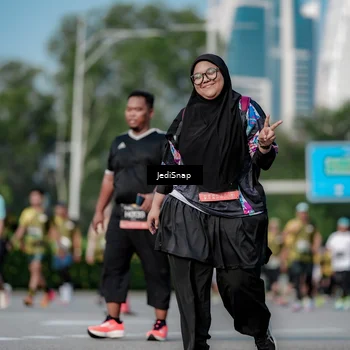 Runner Photo 6837554