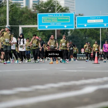 Runner Photo 6837579