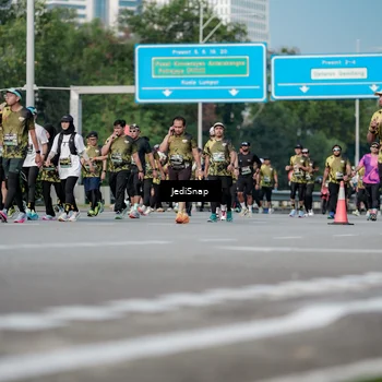 Runner Photo 6837613