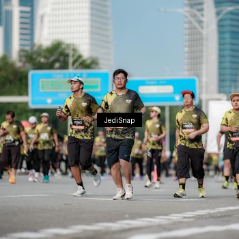 Runner Photo 6837642