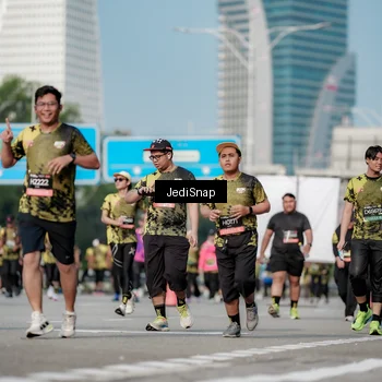 Runner Photo 6837655