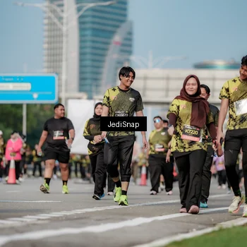 Runner Photo 6837664