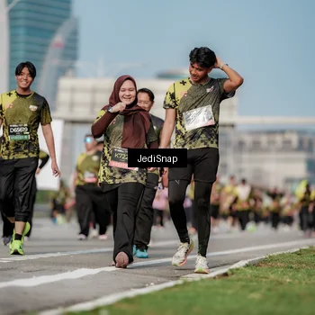Runner Photo 6837676