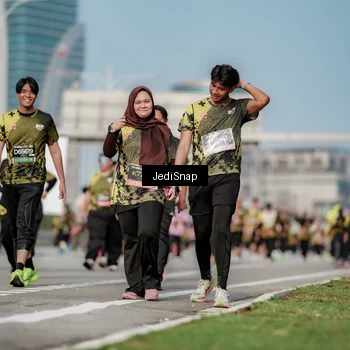 Runner Photo 6837679