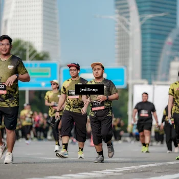 Runner Photo 6837708