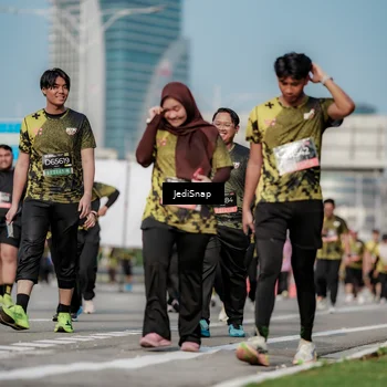 Runner Photo 6837711