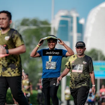 Runner Photo 6837870