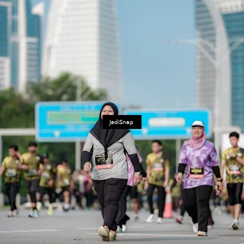Runner Photo 6837912