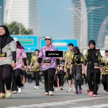 Runner Photo 6837920
