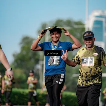 Runner Photo 6837925
