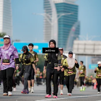 Runner Photo 6837938