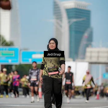 Runner Photo 6837999