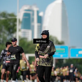 Runner Photo 6838054