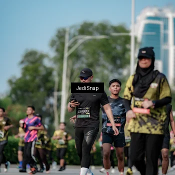 Runner Photo 6838060