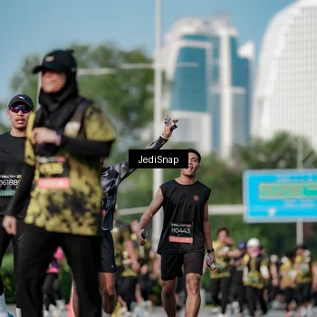 Runner Photo 6838068