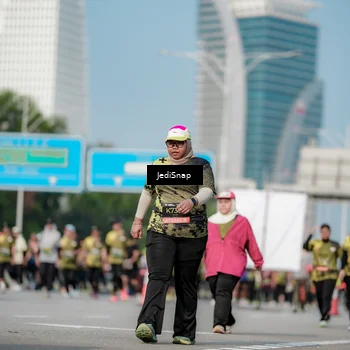 Runner Photo 6838236