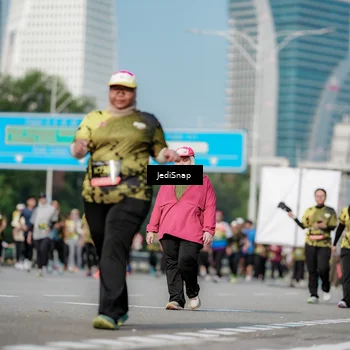 Runner Photo 6838260