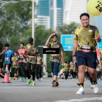 Runner Photo 6838392