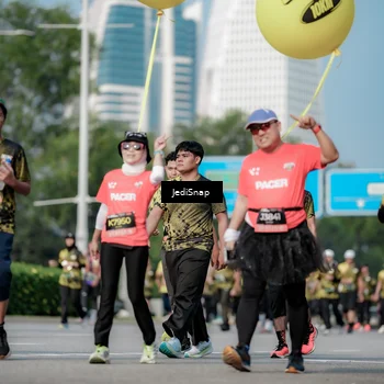 Runner Photo 6838433
