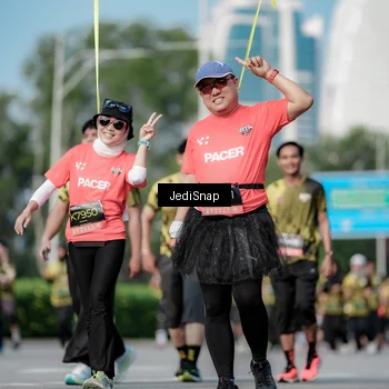 Runner Photo 6838456