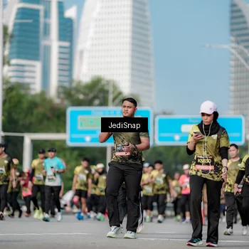 Runner Photo 6838538