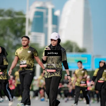 Runner Photo 6838565
