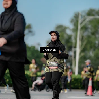 Runner Photo 6838656