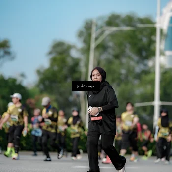 Runner Photo 6838696