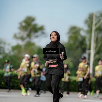 Runner Photo 6838723