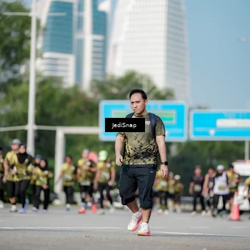 Runner Photo 6839602
