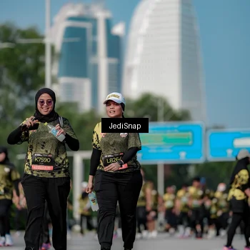 Runner Photo 6841336