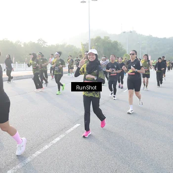 Runner Photo 6841424