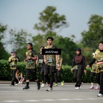 Runner Photo 6841635
