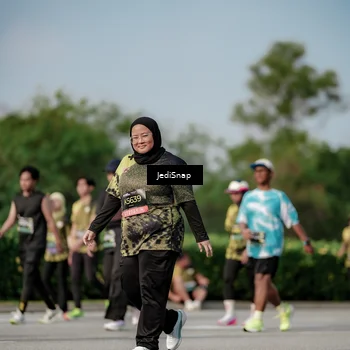 Runner Photo 6841672