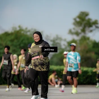 Runner Photo 6841679