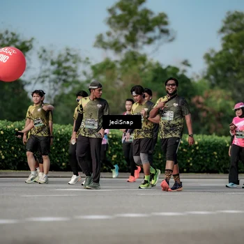 Runner Photo 6841723