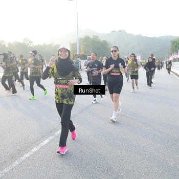 Runner Photo 6841748